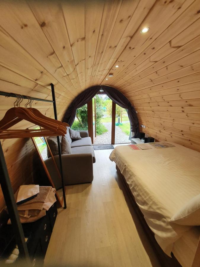 Priory Glamping Pods And Guest Accommodation Killarney Eksteriør billede