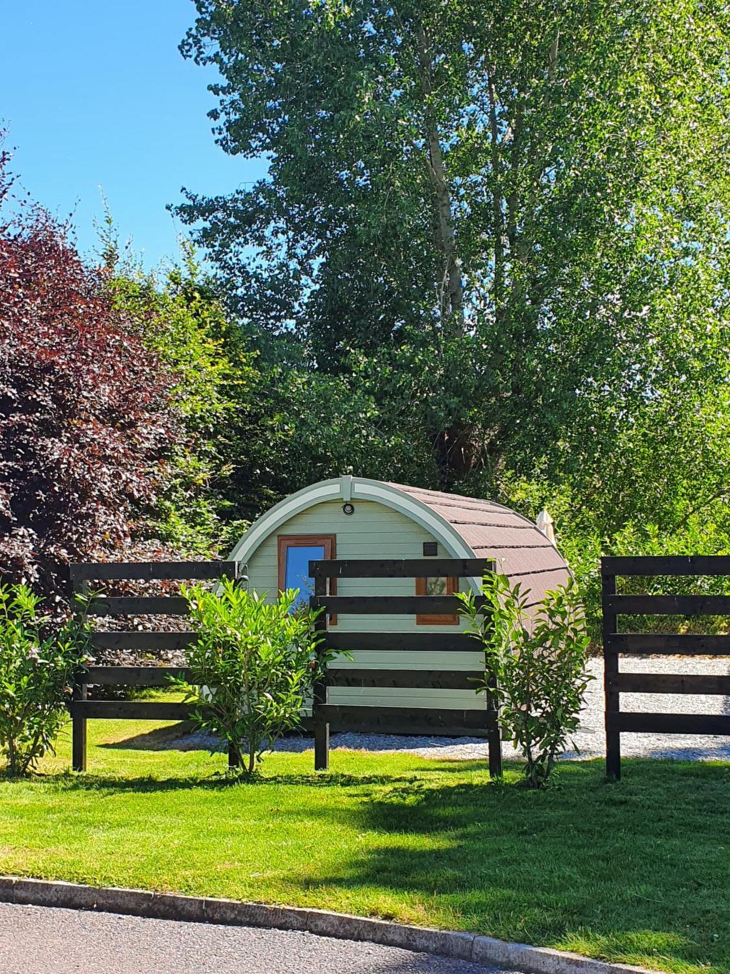 Priory Glamping Pods And Guest Accommodation Killarney Eksteriør billede