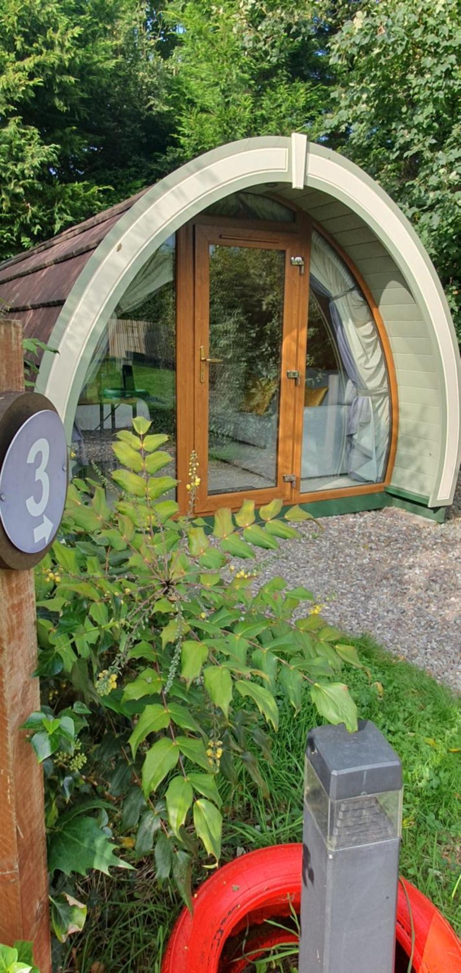 Priory Glamping Pods And Guest Accommodation Killarney Eksteriør billede