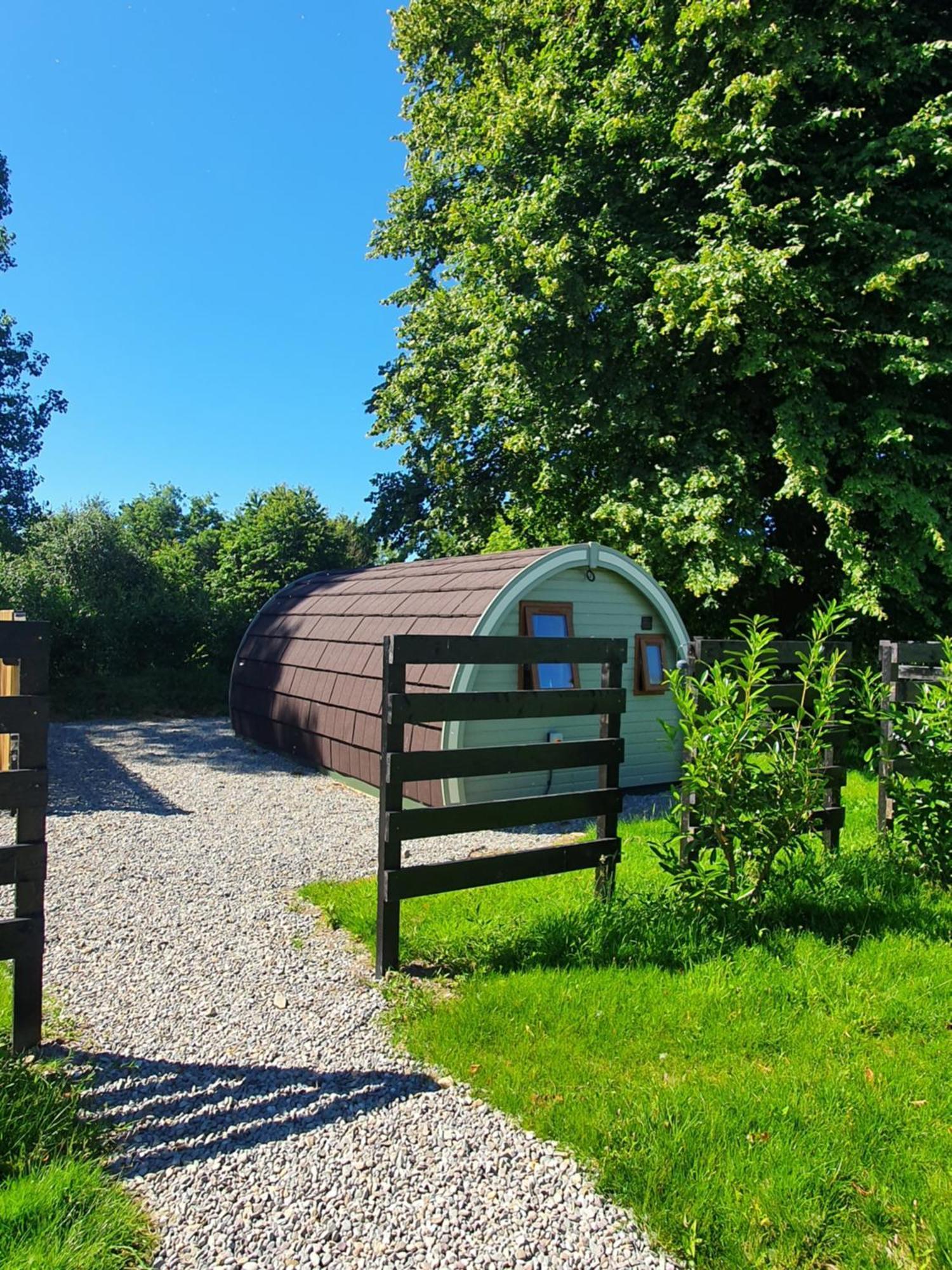 Priory Glamping Pods And Guest Accommodation Killarney Eksteriør billede